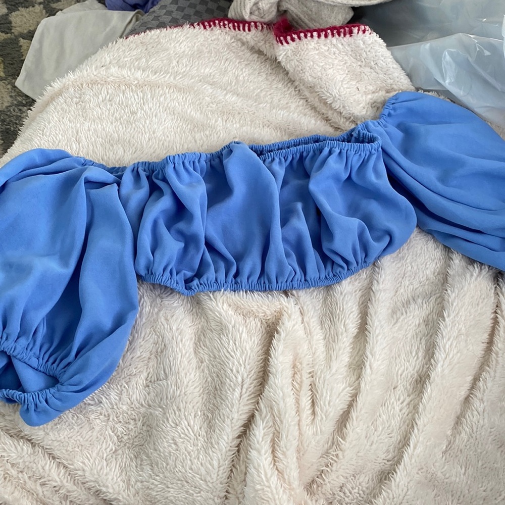 SHEIN Baby blue crop top